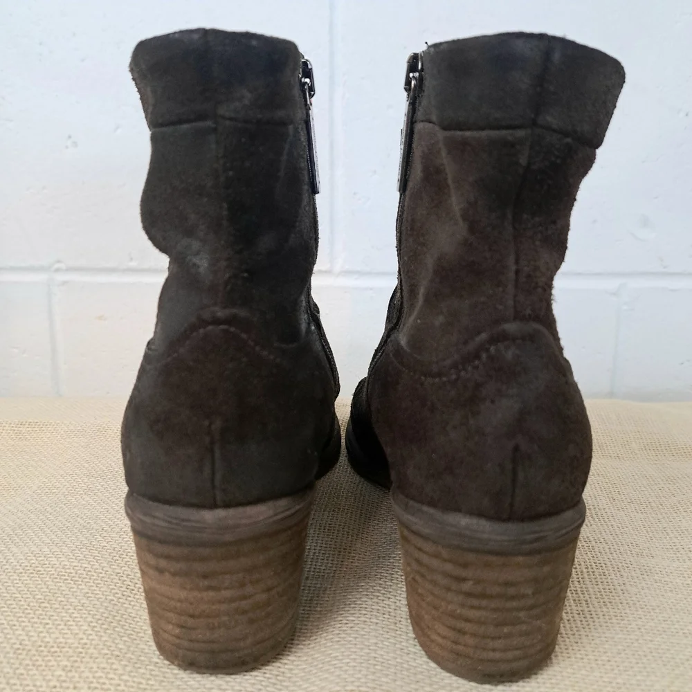 Donald J. Pliner Darua Western Couture Collection Brown Suede bootie 6.5